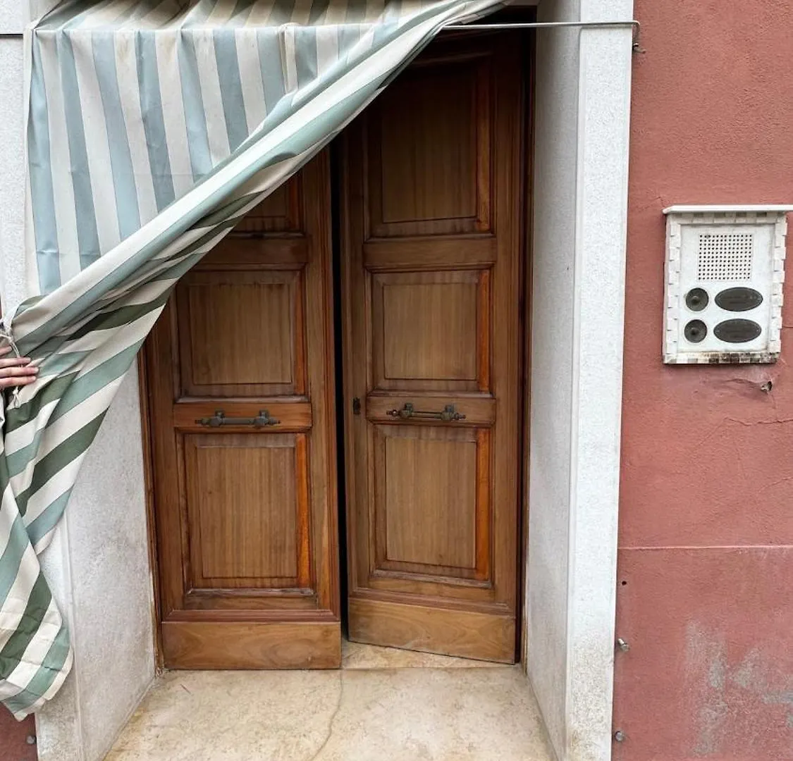 Apartamento San Mauro Prestige House - Burano Island Venecia 0*,